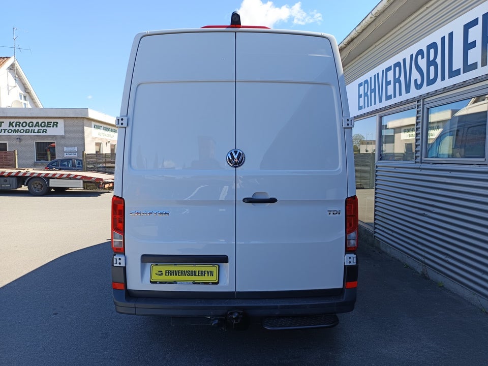 VW Crafter 30 2,0 TDi 102 Kassevogn L3H2