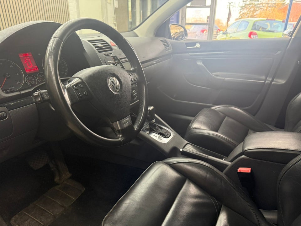 VW Golf V 2,0 TDi 140 Comfortline DSG 5d