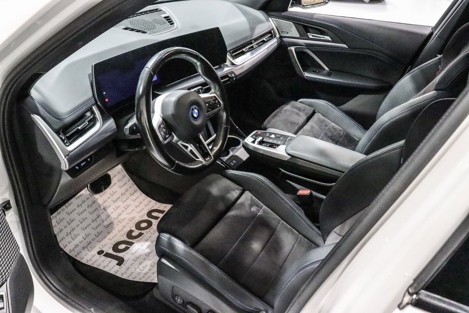 BMW iX1 xDrive30 Fully Charged M-Sport 5d