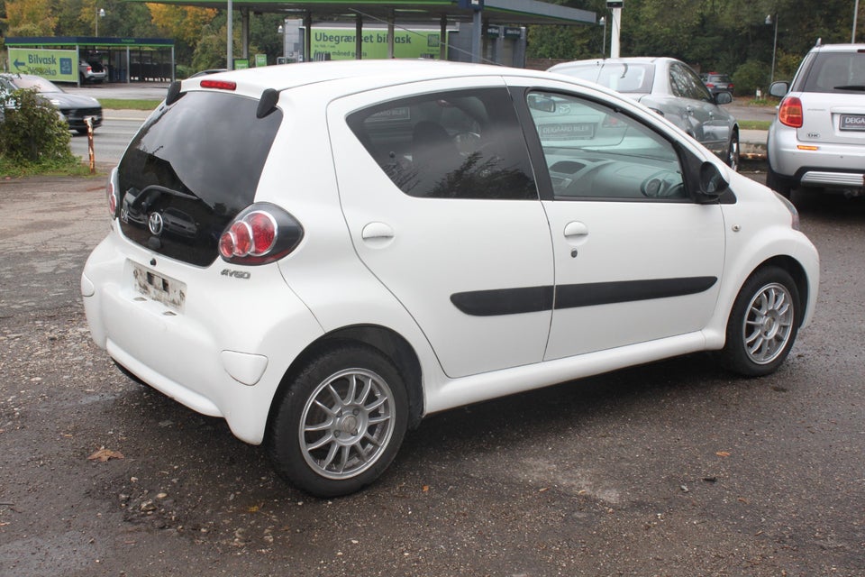Toyota Aygo 1,0 VVT-i T1 5d