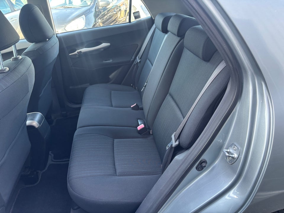 Toyota Auris 1,6 Luna+ 5d