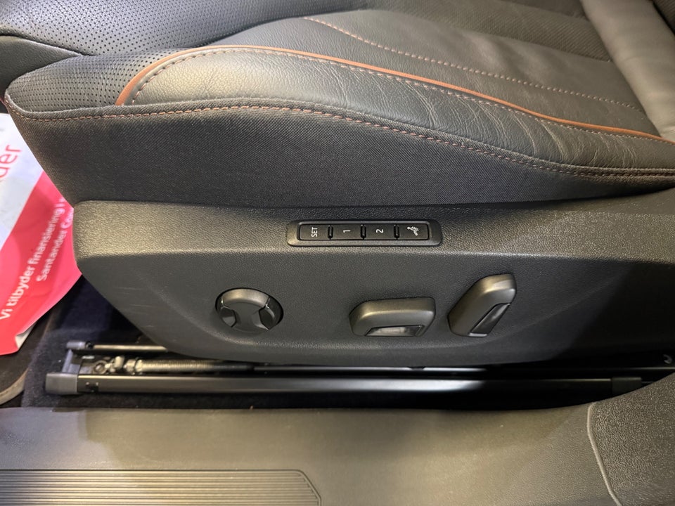 Skoda Enyaq 85 iV Suite 5d