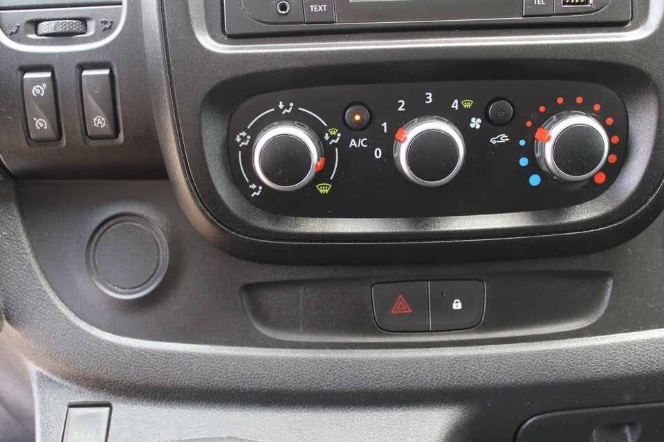 Renault Trafic T29 2,0 dCi 120 L2H1