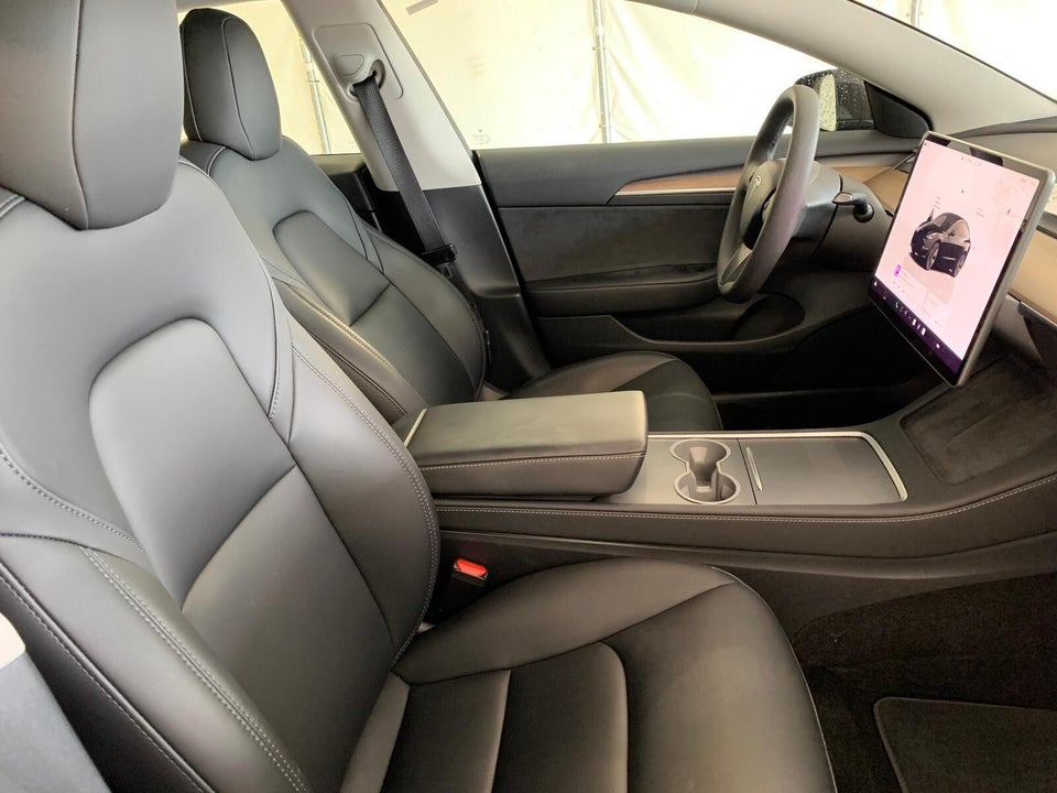 Tesla Model 3 Long Range AWD 4d