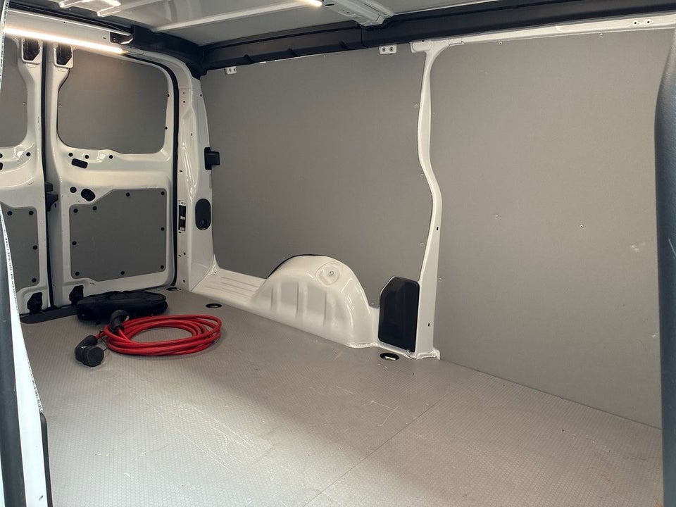 Peugeot e-Expert 75 L3 Premium Van