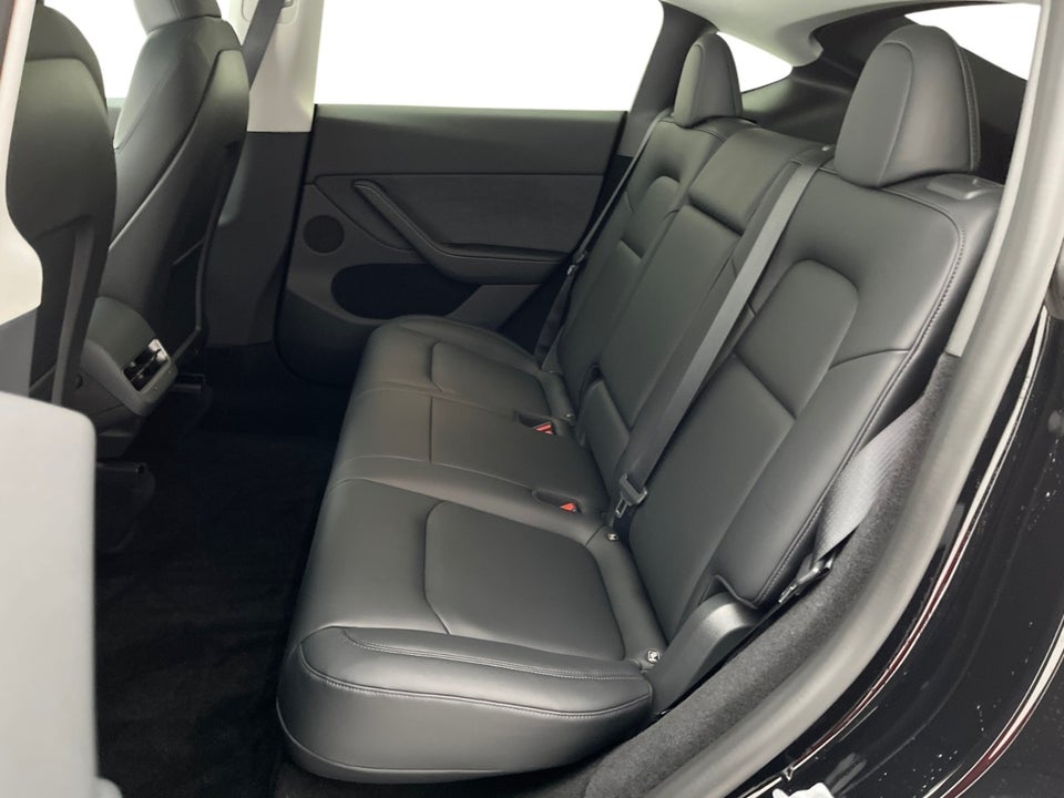 Tesla Model Y RWD 5d
