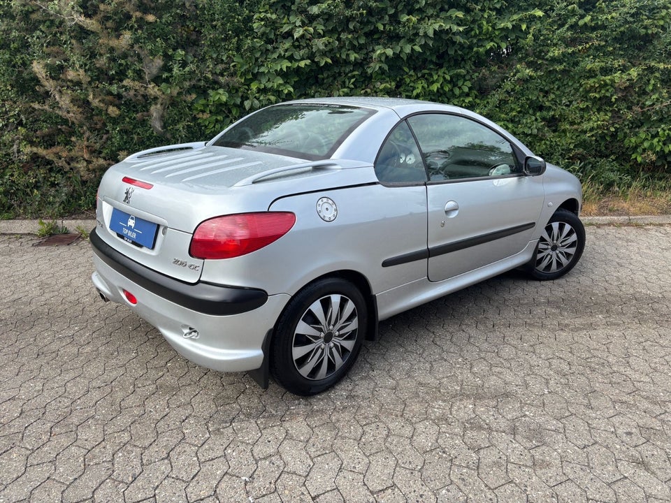 Peugeot 206 2,0 16V CC 2d