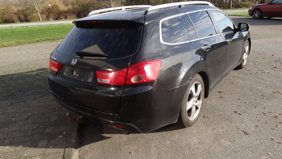 Honda Accord 2,2 i-DTEC Lifestyle Tourer 5d