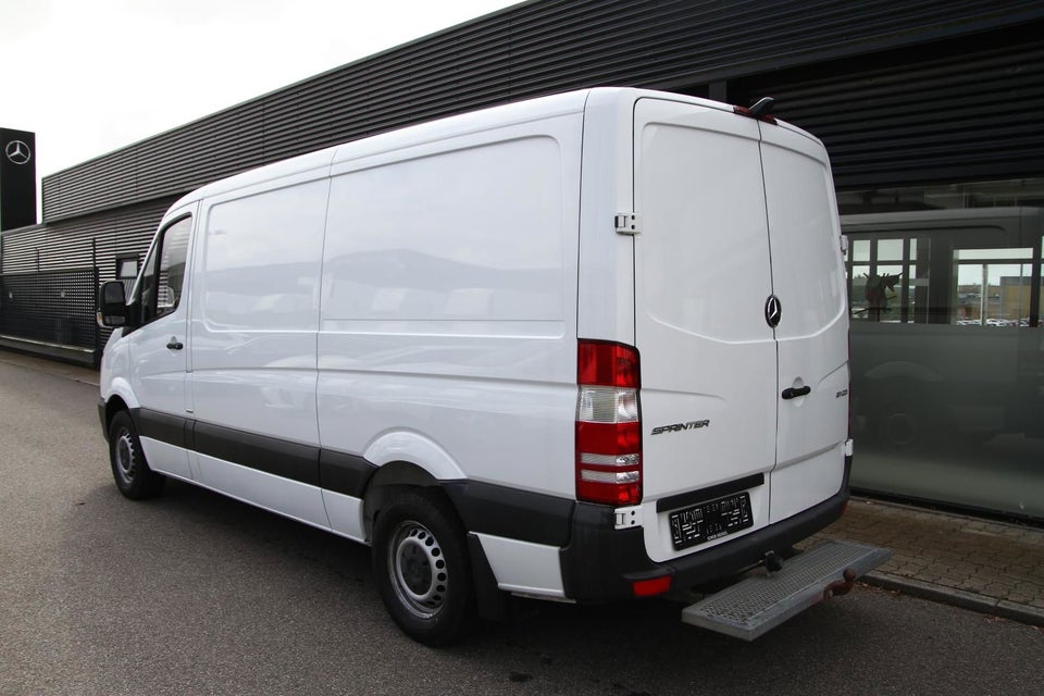 Mercedes Sprinter 211 2,2 CDi R2 Kassevogn 5d