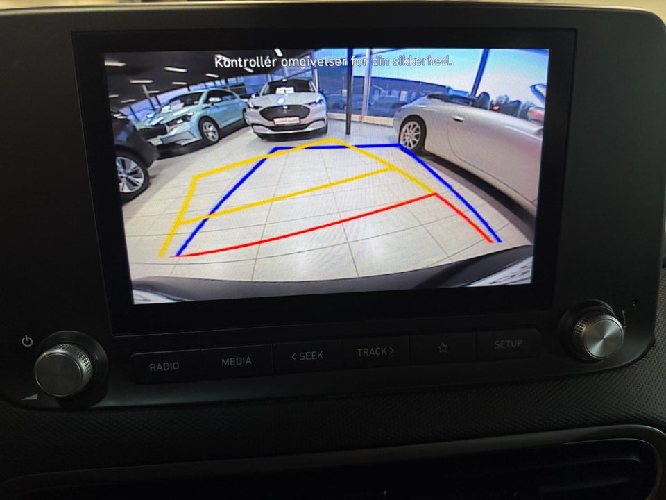 Hyundai Kona 64 EV Essential 5d