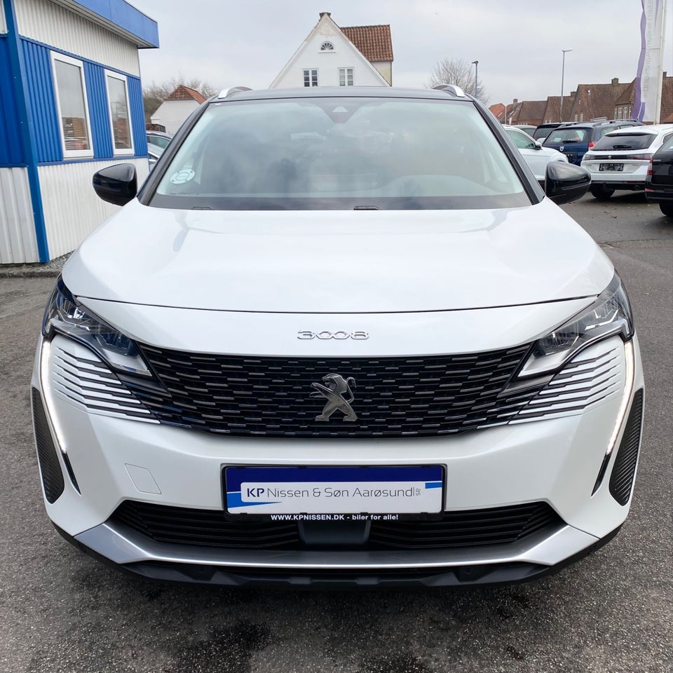 Peugeot 3008 1,6 Hybrid First Selection EAT8 5d