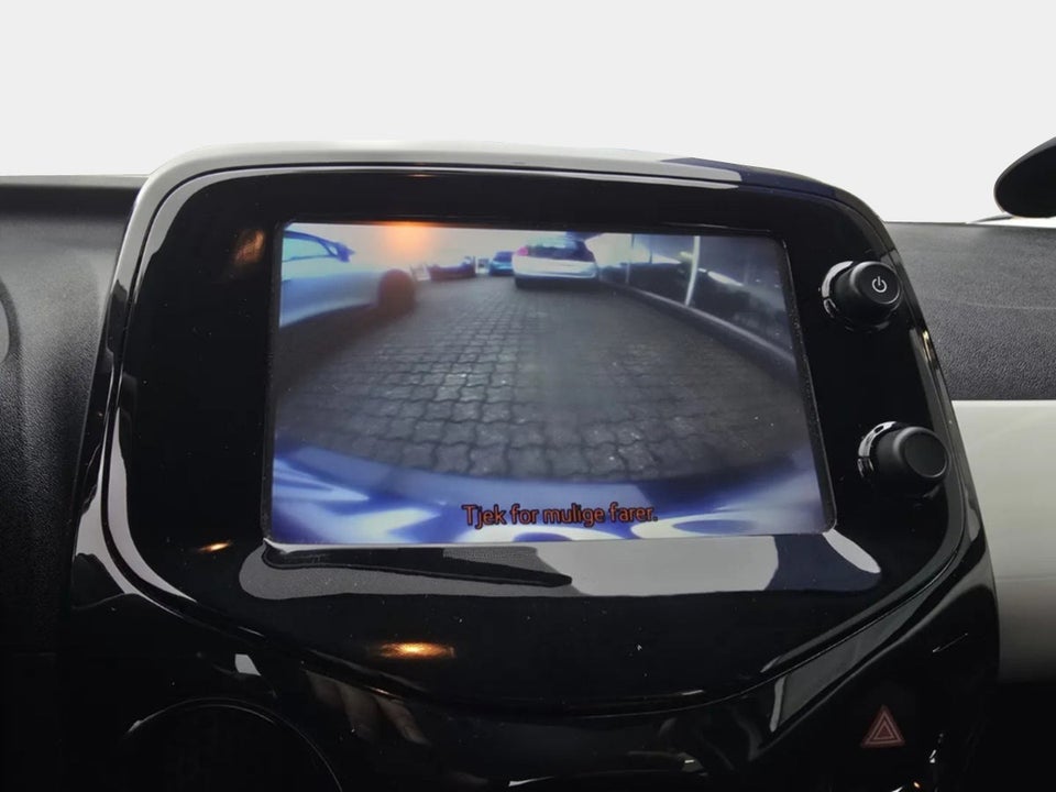 Toyota Aygo 1,0 VVT-i x-wave Sky 5d