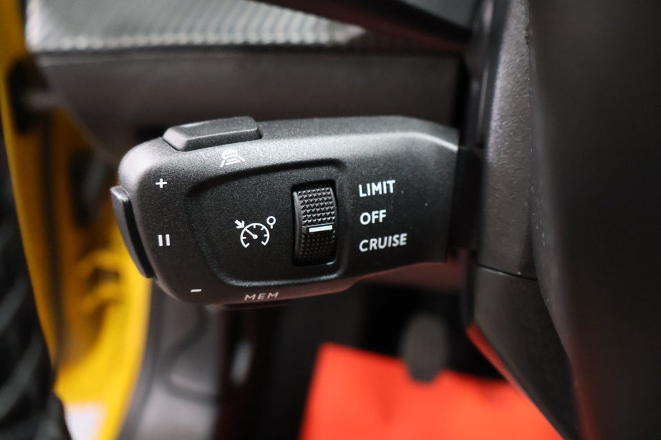 Peugeot 208 1,2 PureTech 100 Platin Sport 5d