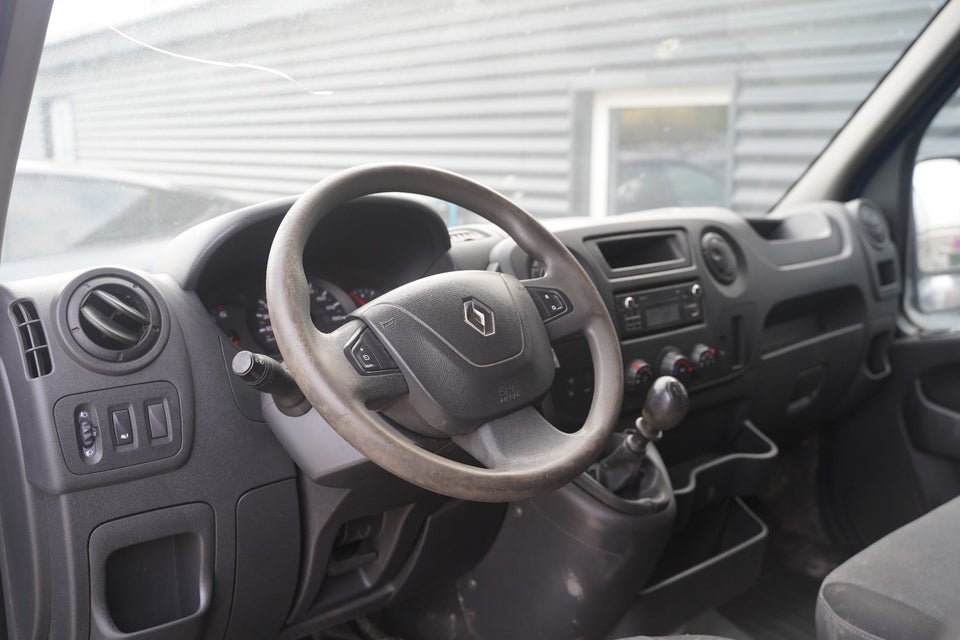 Renault Master III T33 2,3 dCi 130 L2H2 Kassevogn