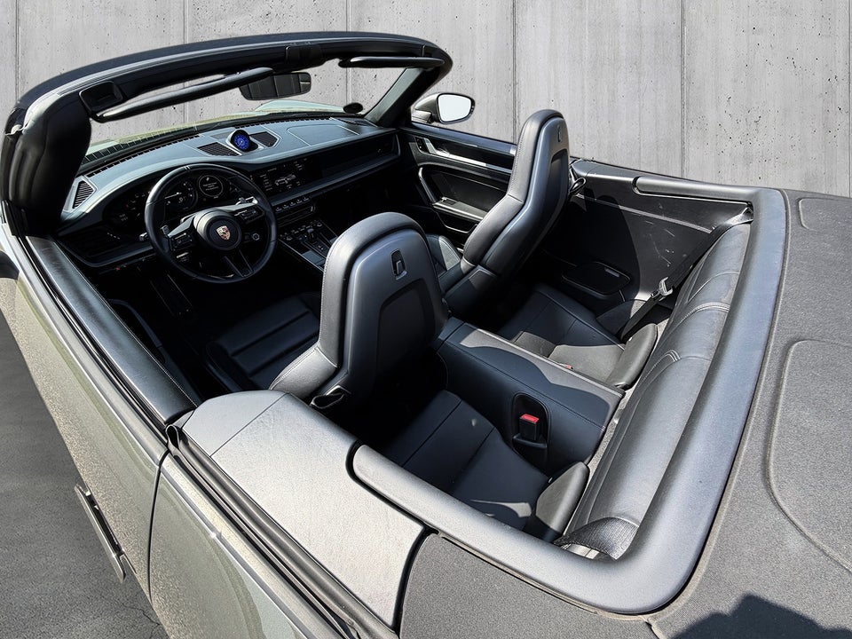 Porsche 911 Carrera 4S 3,0 Cabriolet PDK 2d