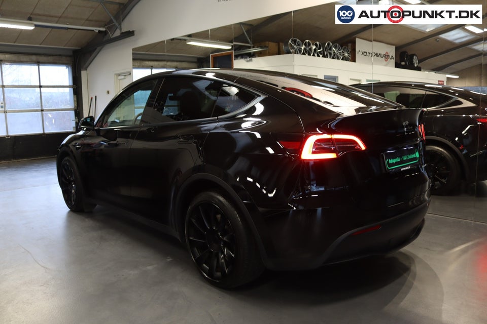 Tesla Model Y Long Range AWD 5d