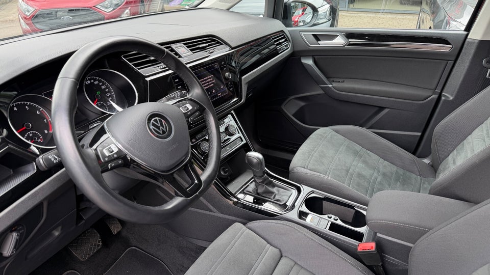 VW Touran 1,5 TSi 150 Highline+ DSG 7prs 5d