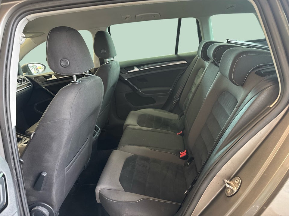 VW Golf VII 1,4 TSi 140 Highline Variant BMT 5d