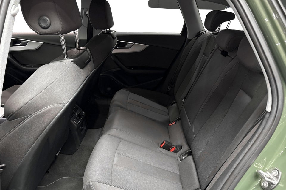 Audi A4 40 TFSi S-line plus Avant S-tr. 5d