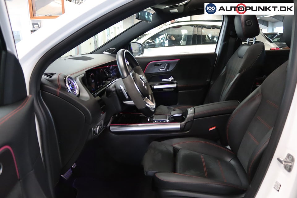 Mercedes EQA300 4Matic 5d