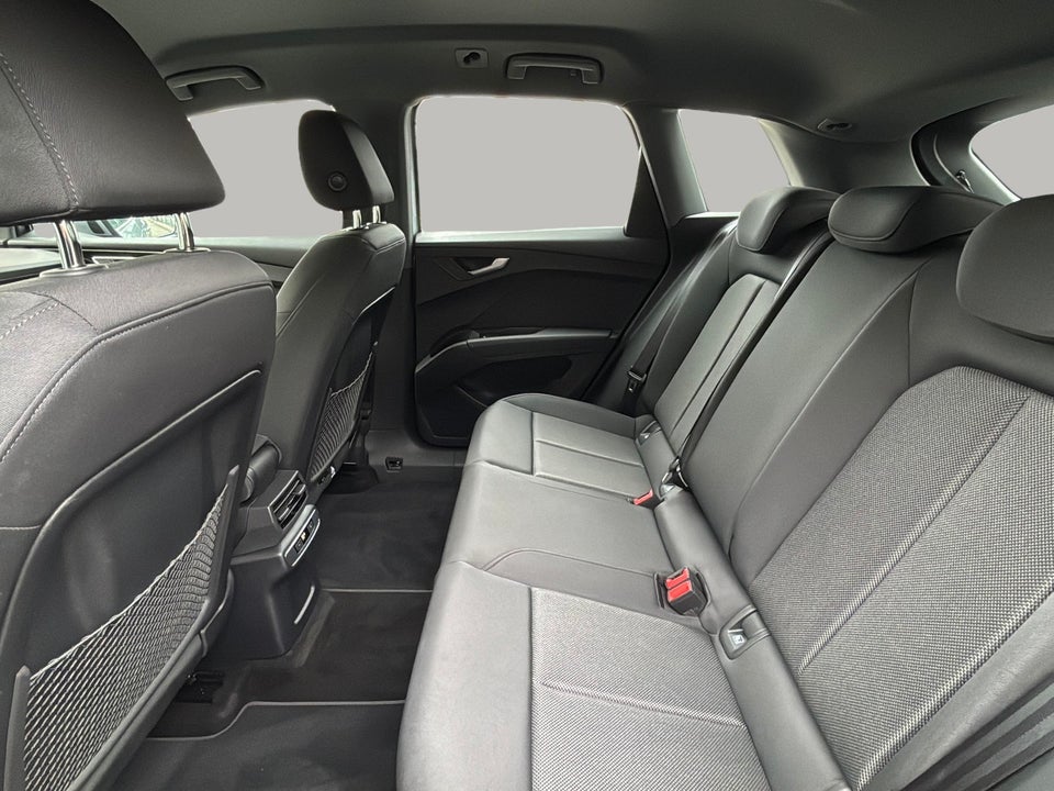 Audi Q4 e-tron 45 Advanced 5d