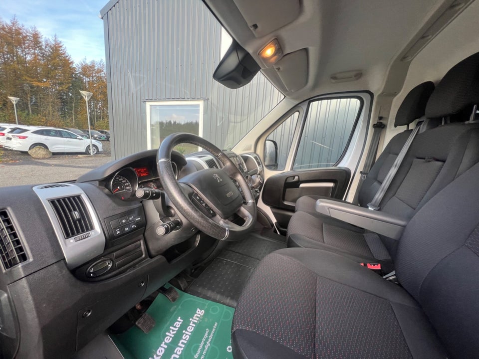 Peugeot Boxer 435 2,2 BlueHDi 165 L2H2 Premium