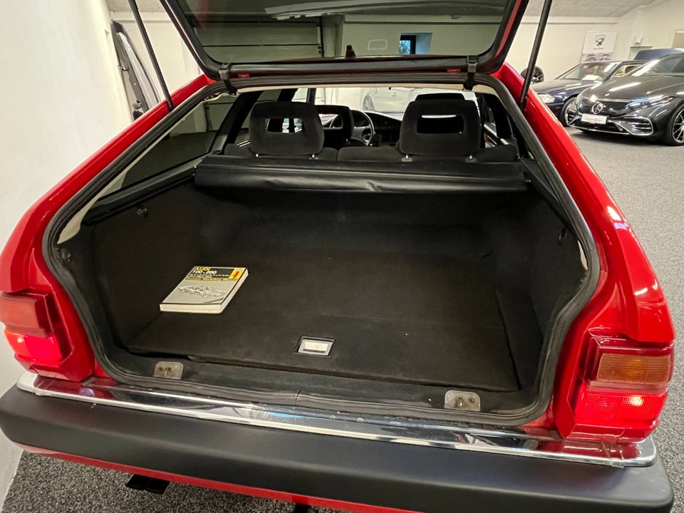 Audi 200 2,2 T 20V Avant quattro 5d