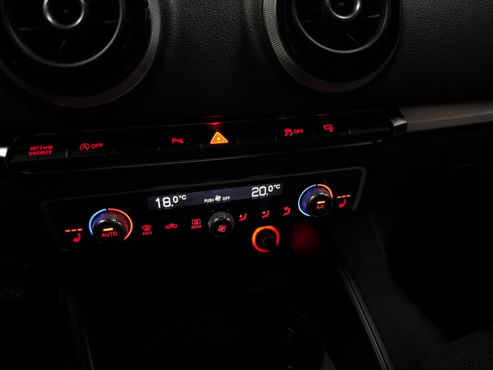 Audi A3 2,0 TDi 150 S-line 4d