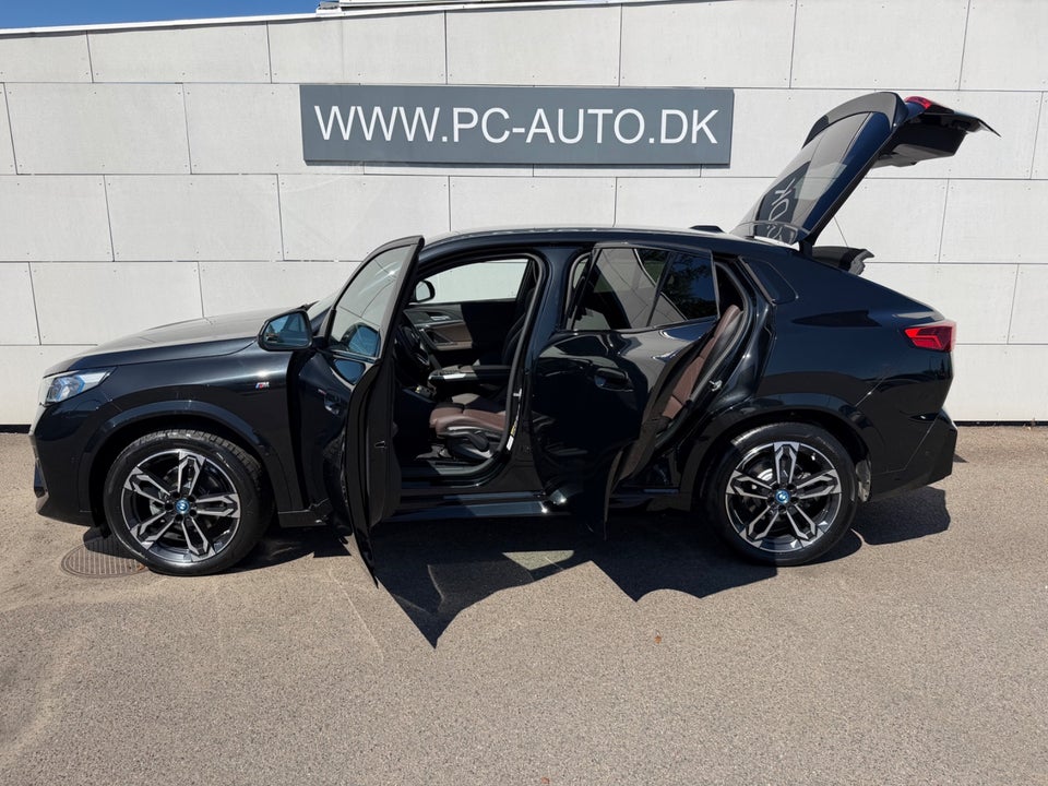 BMW iX2 eDrive20 Fully Charged M-Sport 5d