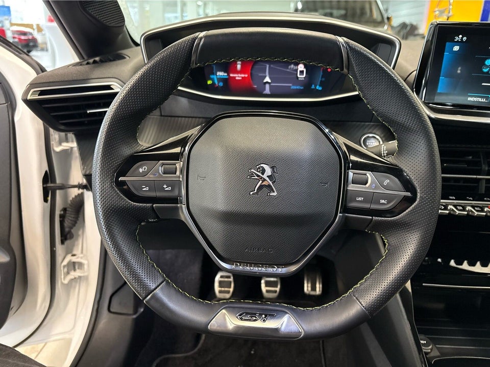 Peugeot 208 1,2 PureTech 100 GT 5d