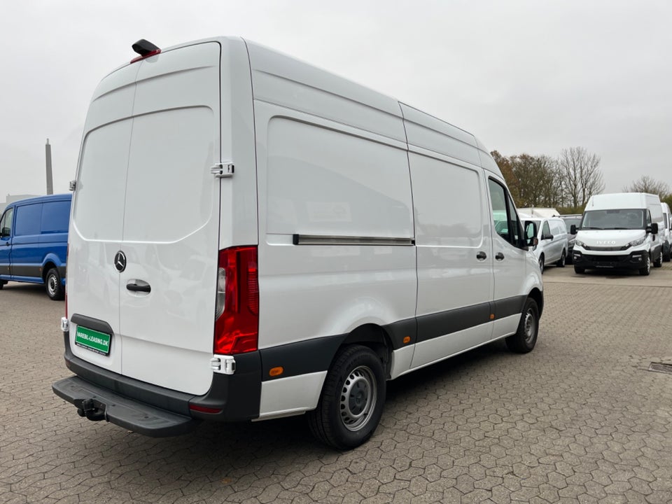 Mercedes Sprinter 319 3,0 CDi A2 Kassevogn aut. RWD