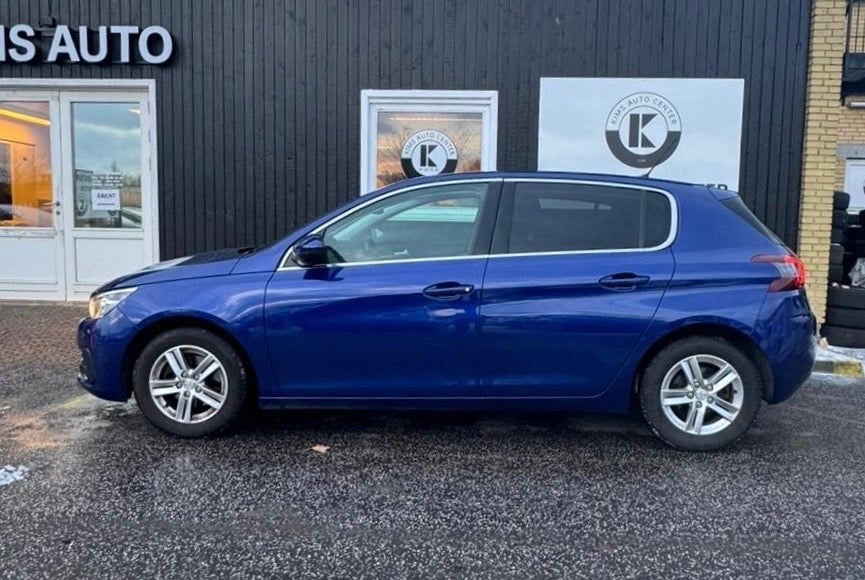 Peugeot 308 1,2 e-THP 130 Allure Sky 5d