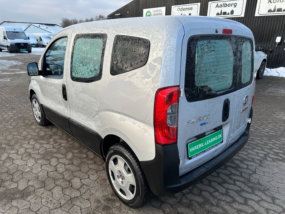 Fiat Fiorino 1,3 MJT 95 Adventure Van 5d