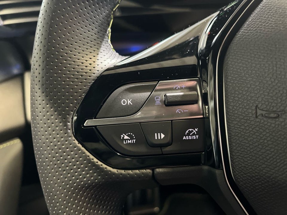 Peugeot e-308 54 GT 5d