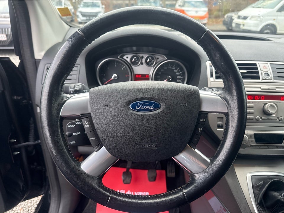Ford Kuga 2,0 TDCi 140 Titanium 5d