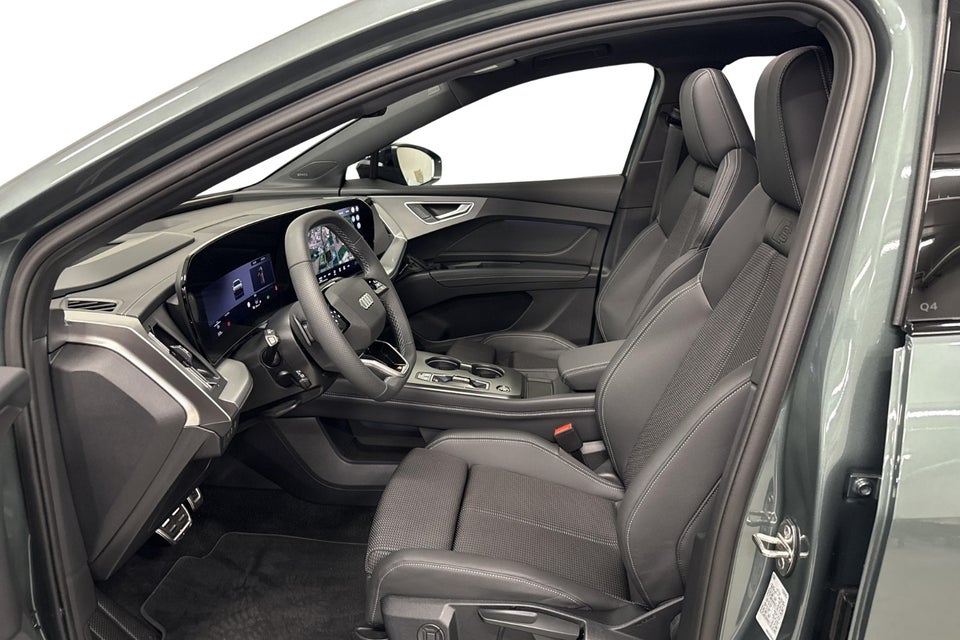 Audi Q4 e-tron performance 5d