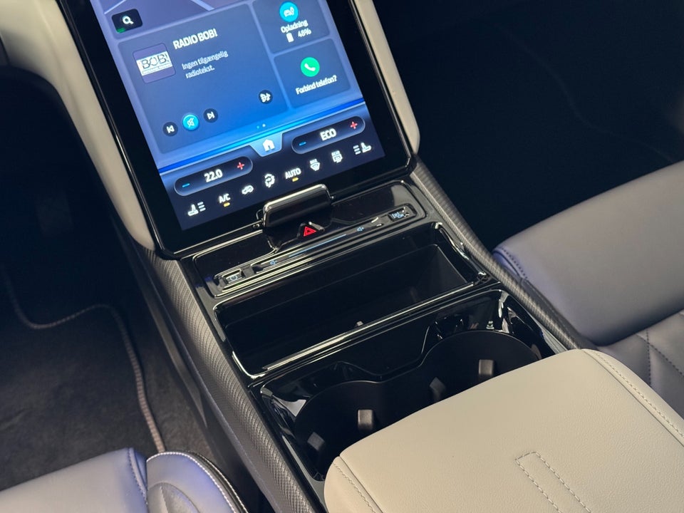 Ford Explorer 82 Premium Extended Range 5d