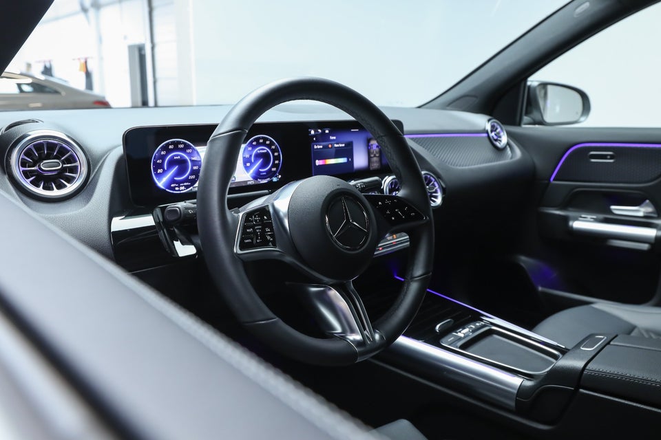 Mercedes EQA350 Progressive Advance Plus 4Matic 5d