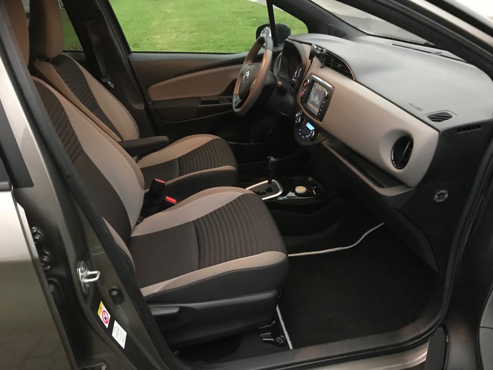 Toyota Yaris 1,5 Hybrid H2 Premium Luksus e-CVT 5d