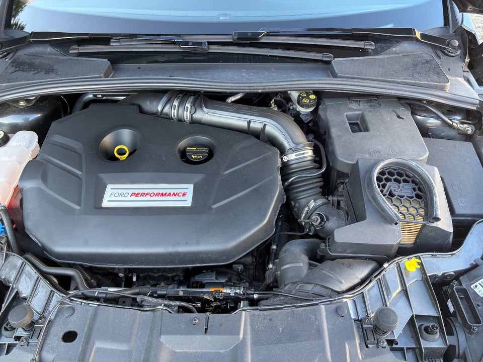Ford Focus 2,3 SCTi 350 RS 5d