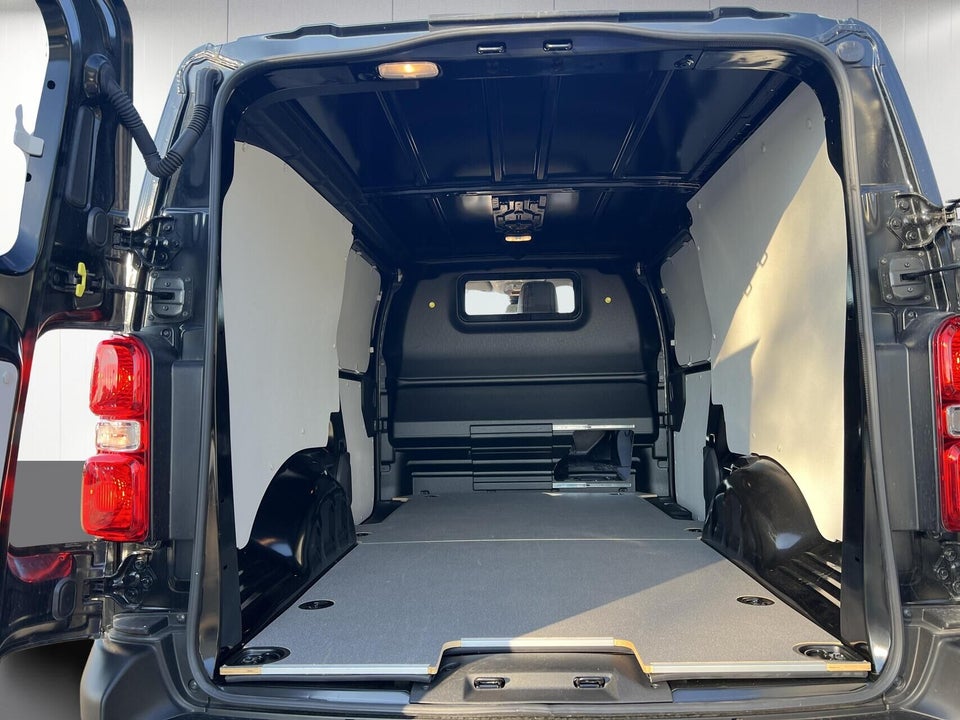 Toyota ProAce 2,0 D 144 Long Comfort Master aut. 4d