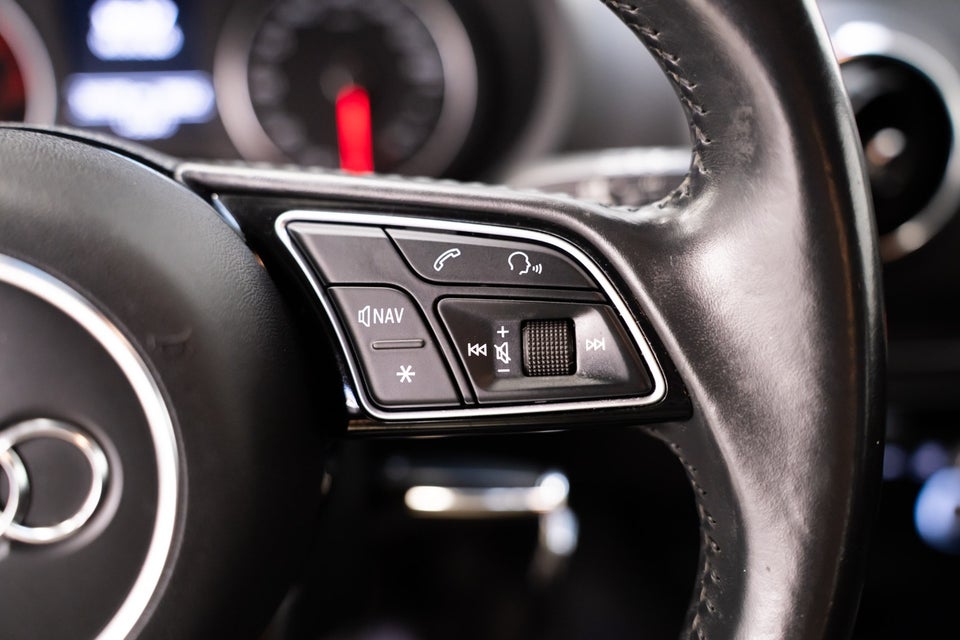 Audi A3 30 TFSi Sport Sportback S-tr. 5d
