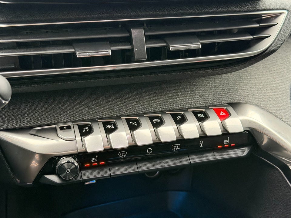 Peugeot 3008 1,6 Hybrid Allure Limited EAT8 5d