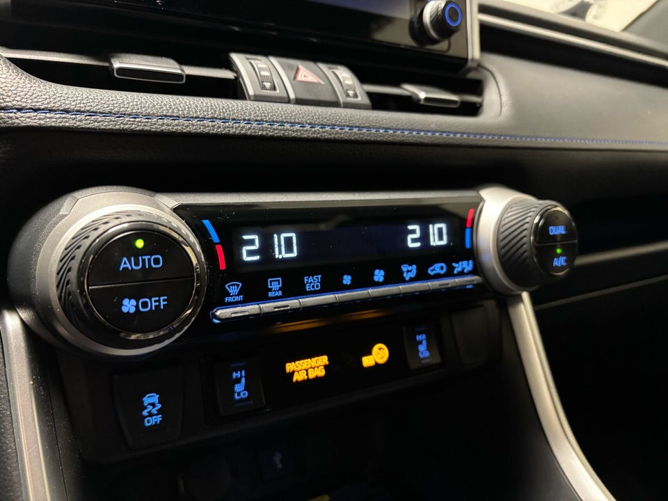Toyota RAV4 2,5 Hybrid H3 Style MDS 5d