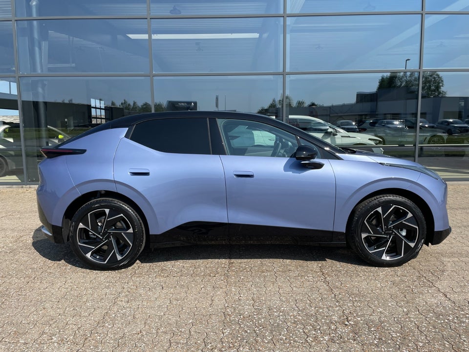 Lynk & Co 02 More 5d