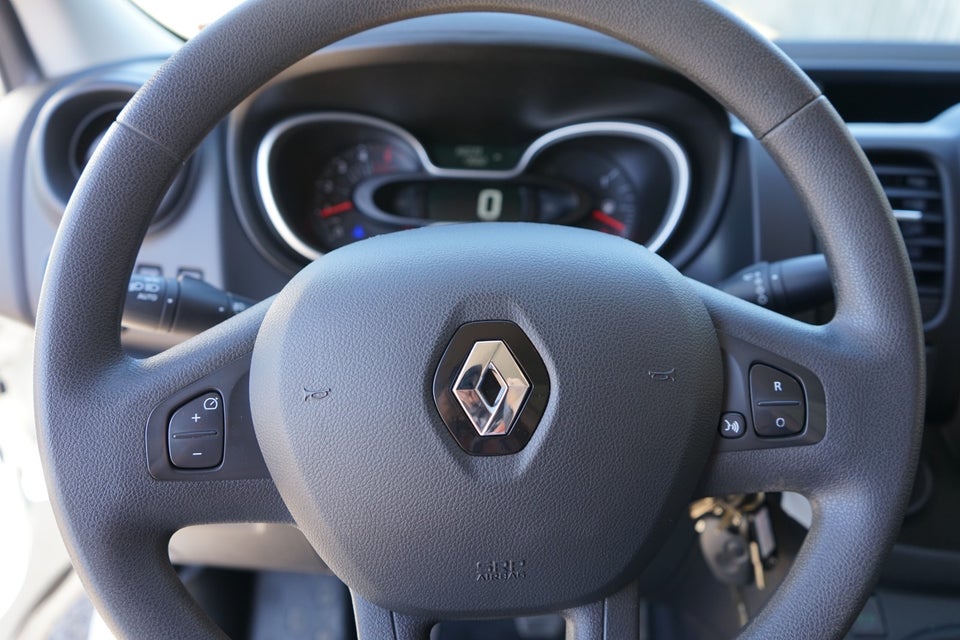 Renault Trafic T29 2,0 dCi 120 L2H1