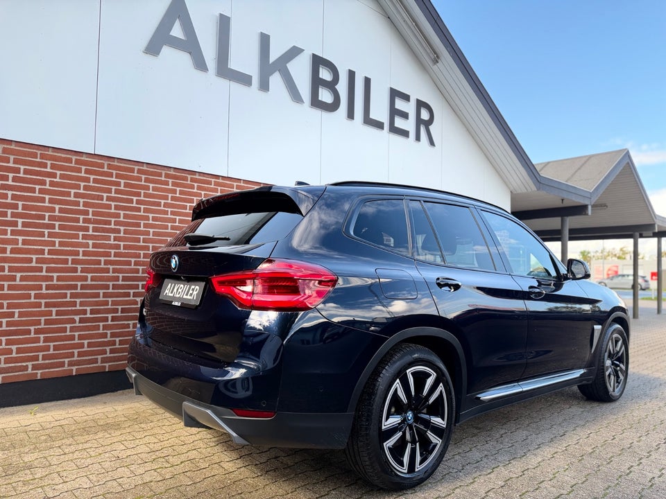 BMW iX3 Charged 5d