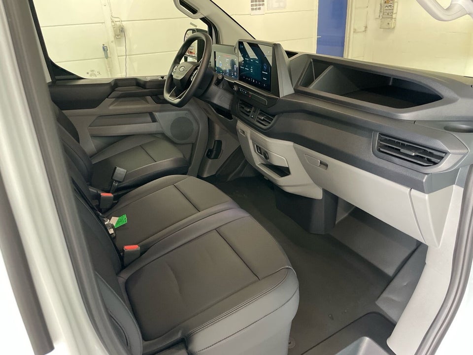 Ford E-Transit Custom 320 L1 64 Trend