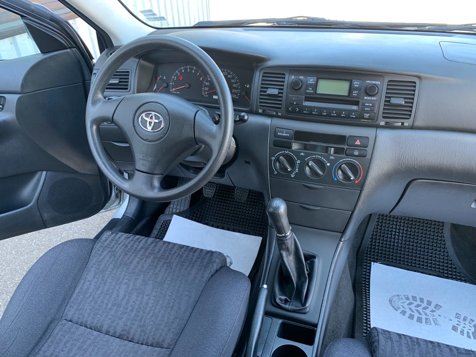 Toyota Corolla 1,4 Terra 3d