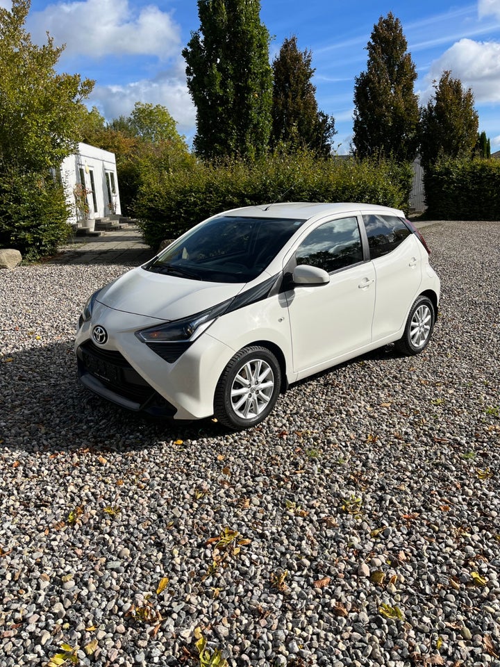 Toyota Aygo 1,0 VVT-i x-pression 5d